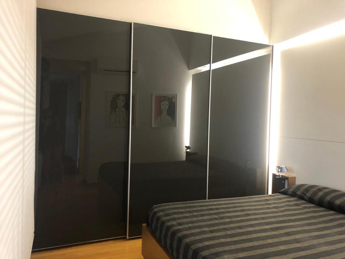 Atico De Diseno Con Terraza En El Centro De Olot Apartman Kültér fotó