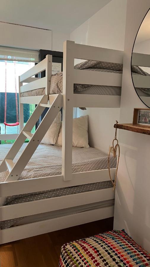 Atico De Diseno Con Terraza En El Centro De Olot Apartman Kültér fotó