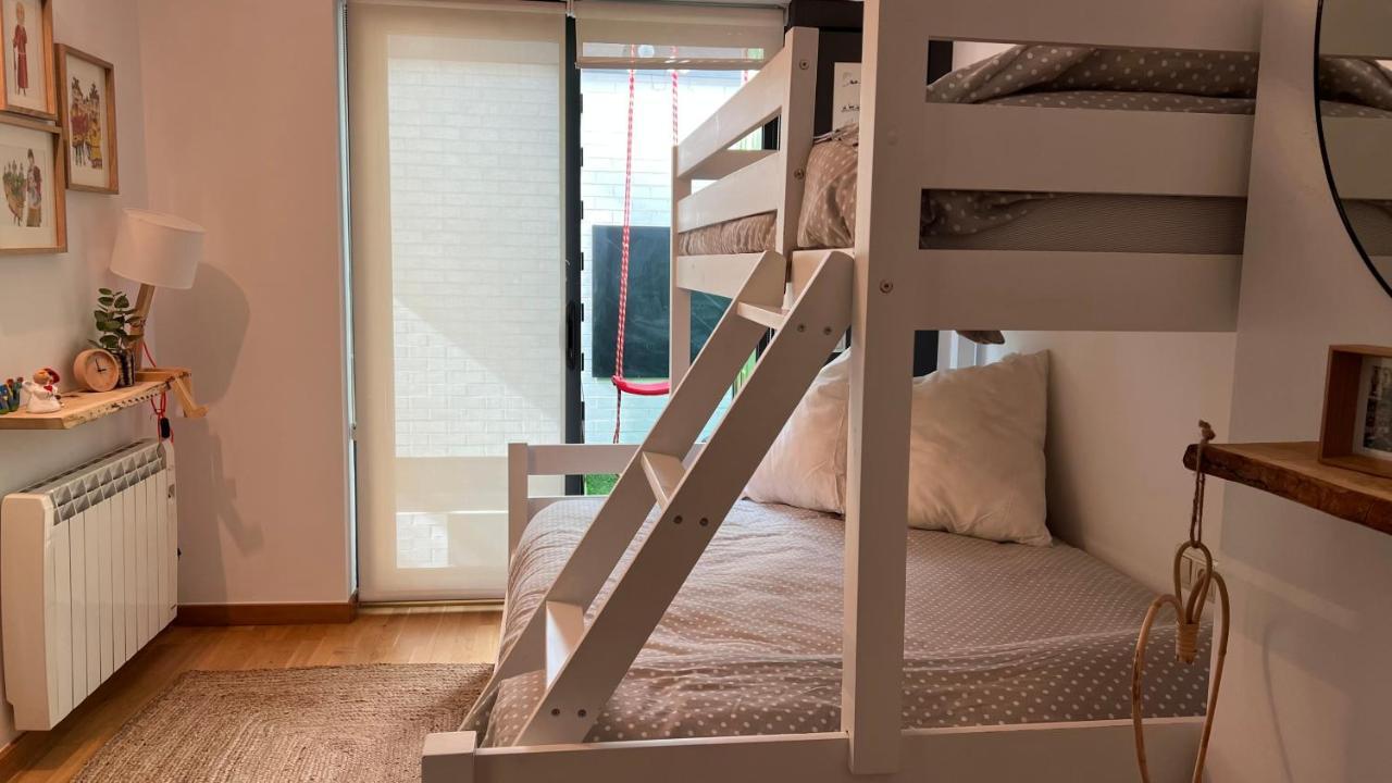 Atico De Diseno Con Terraza En El Centro De Olot Apartman Kültér fotó